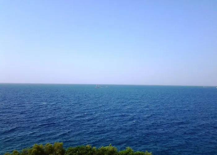 Apartments Punta Milna